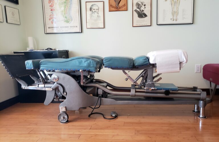 Vintage 210 Zenith Hylo Chiropractic Adjusting Table