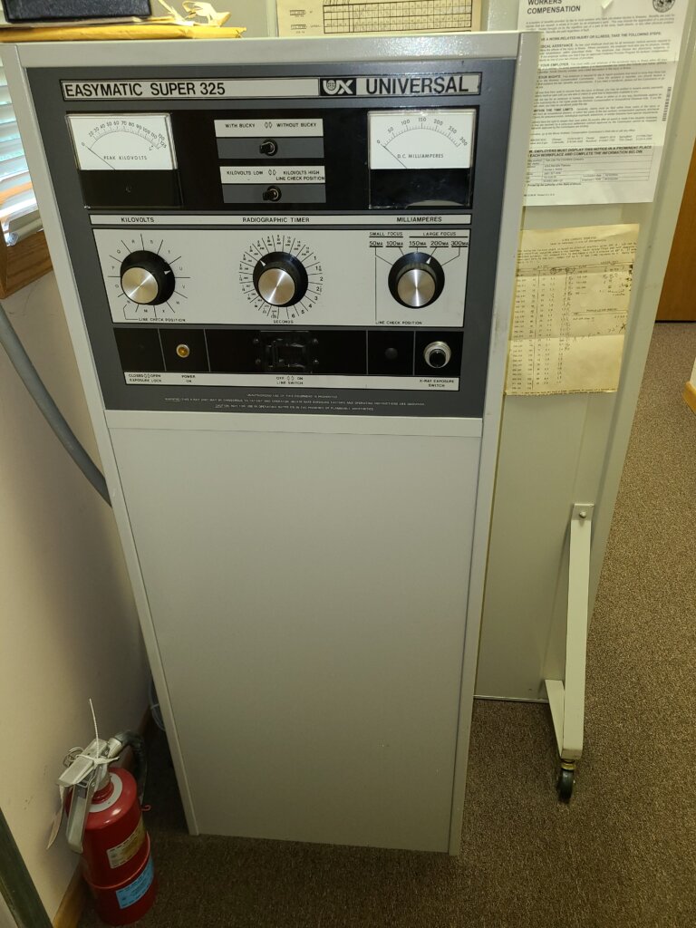 universal x-ray 300/125  Rockford il.