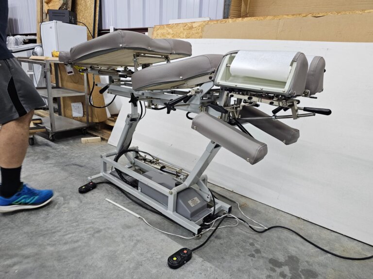 Lloyd 402 Elevation & Auto Drops Table