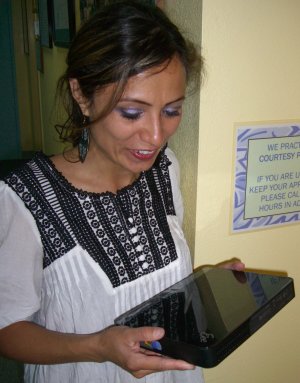 Chiropractic Assistant with an EEE box PC from ASUS