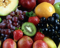whole foods fruit kiwi strawberries