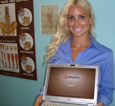 ubuntu blonde female laptop feisty fawn